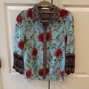 Alice + Olivia Light Blue Button-Front Floral Shirt with Red Blooms